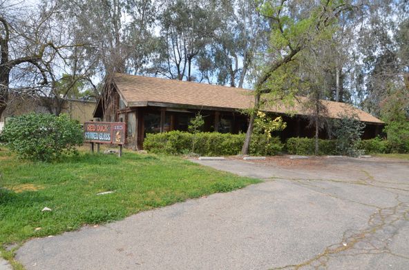 115 N Valley Oaks Dr, Visalia, CA 93292